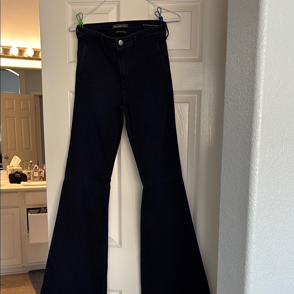 High-Waisted Flare Jean Trousers Retro Style